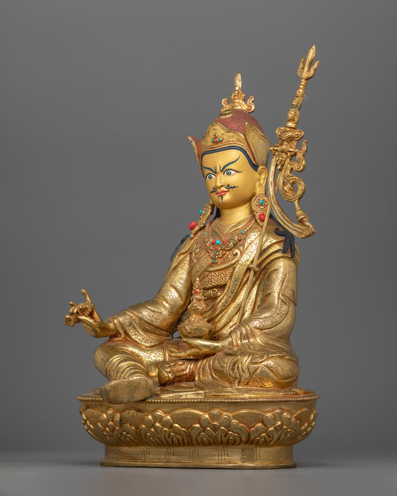 Buddhist Tantric Tibetan Guru Statue | An Enlightened Padmasambhava