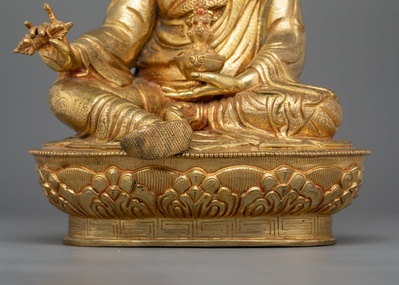 Buddhist Tantric Tibetan Guru Statue | An Enlightened Padmasambhava