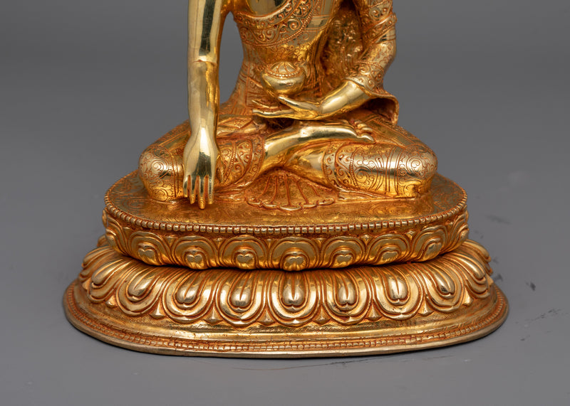 The buddha of The Shakyas (Shakyamuni Buddha) |  A Symbol of Enlightenment and Peace