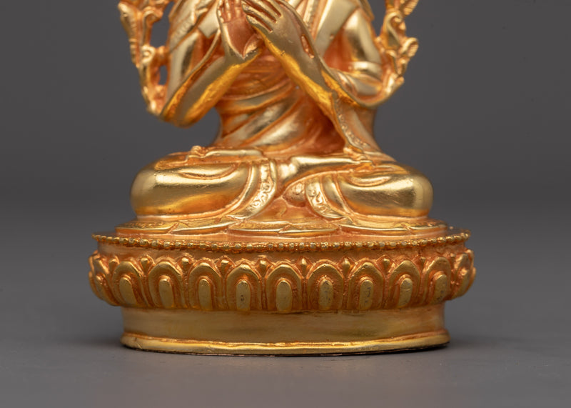 Prayer deity Tsongkhapa Sculpture | Symbol of Wisdom and Enlightenment