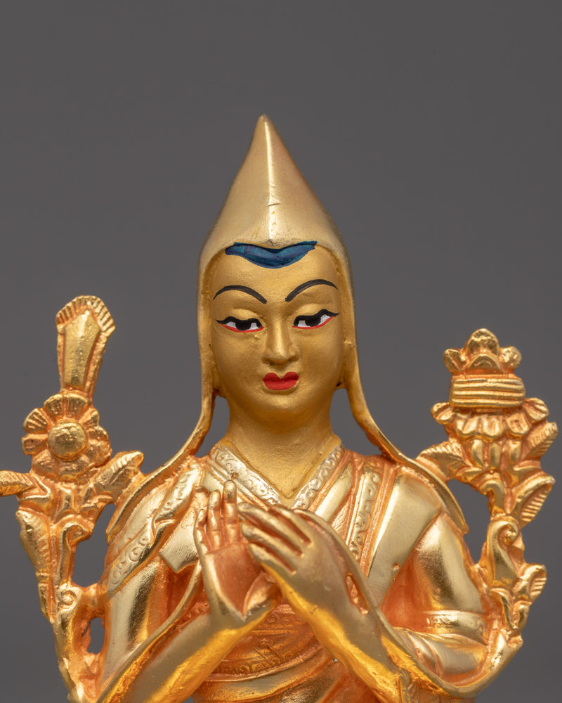 Prayer deity Tsongkhapa Sculpture | Symbol of Wisdom and Enlightenment