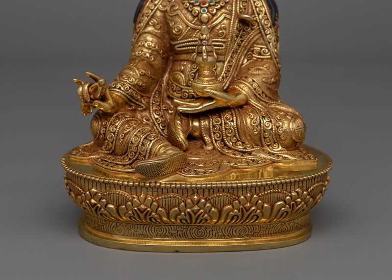 Guru Rinpoche Tantric Buddhist Vajra Master | Symbol of Spiritual Transformation