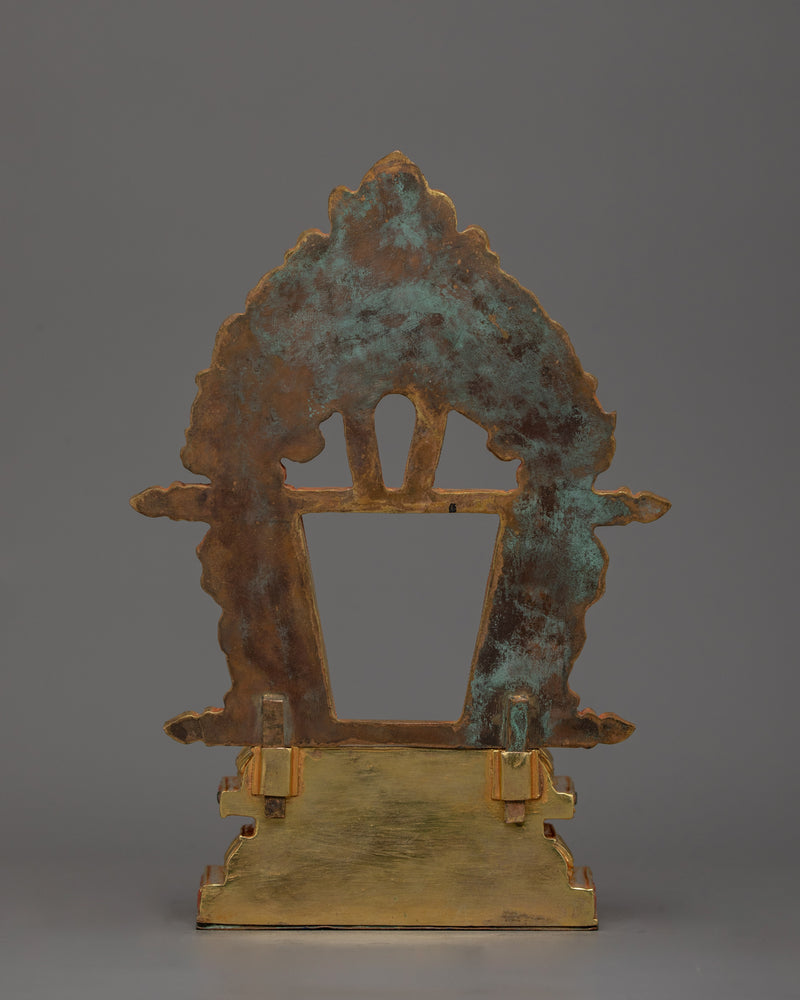 throne-for-statue