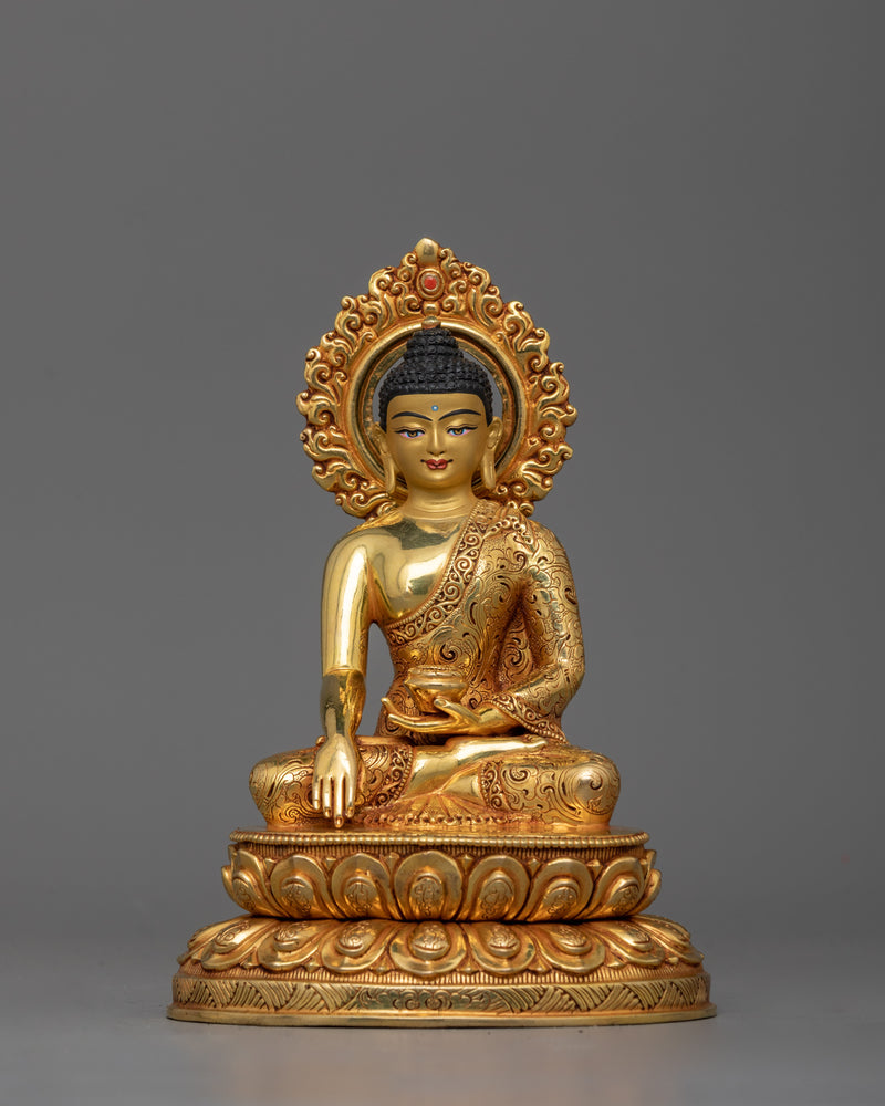 historical-buddha-shakyamuni-with-halo