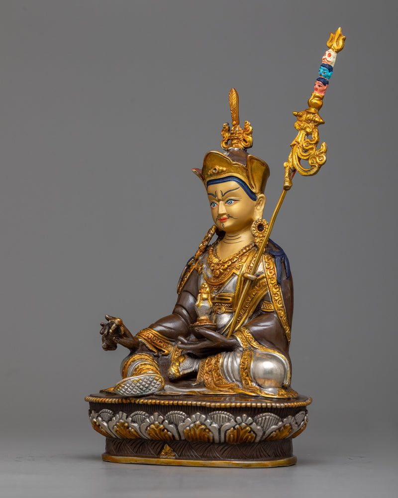 guru-rinpoche-padmasambhava-sculpture