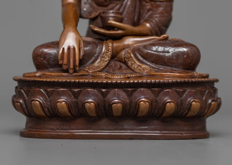 Serene Shakyamuni Buddha Oxidized Statue | A Symbol of Peace