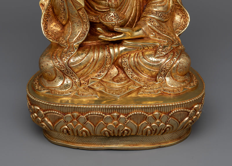 Statue of Guru Padma | Guru Rinpoche Embodying Divine Wisdom and Compassion