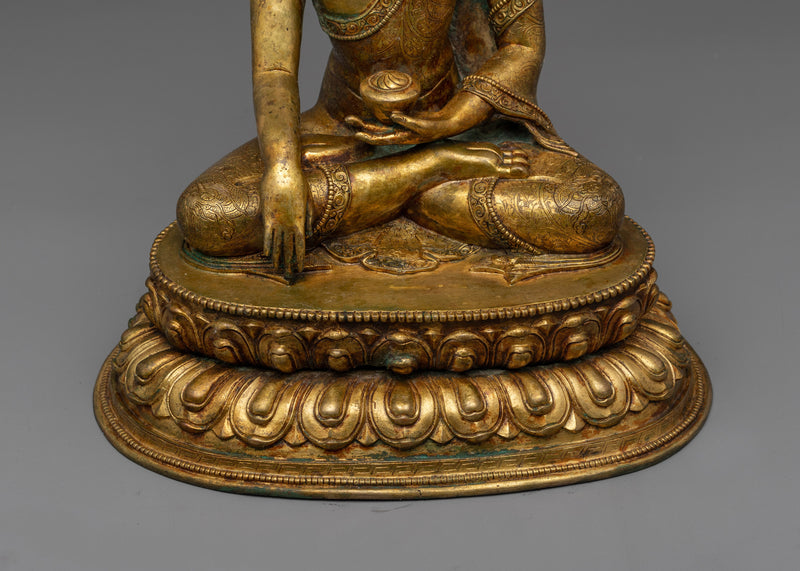 Shakyamuni Buddha Antique Figurine | Timeless Elegance and Spiritual Serenity