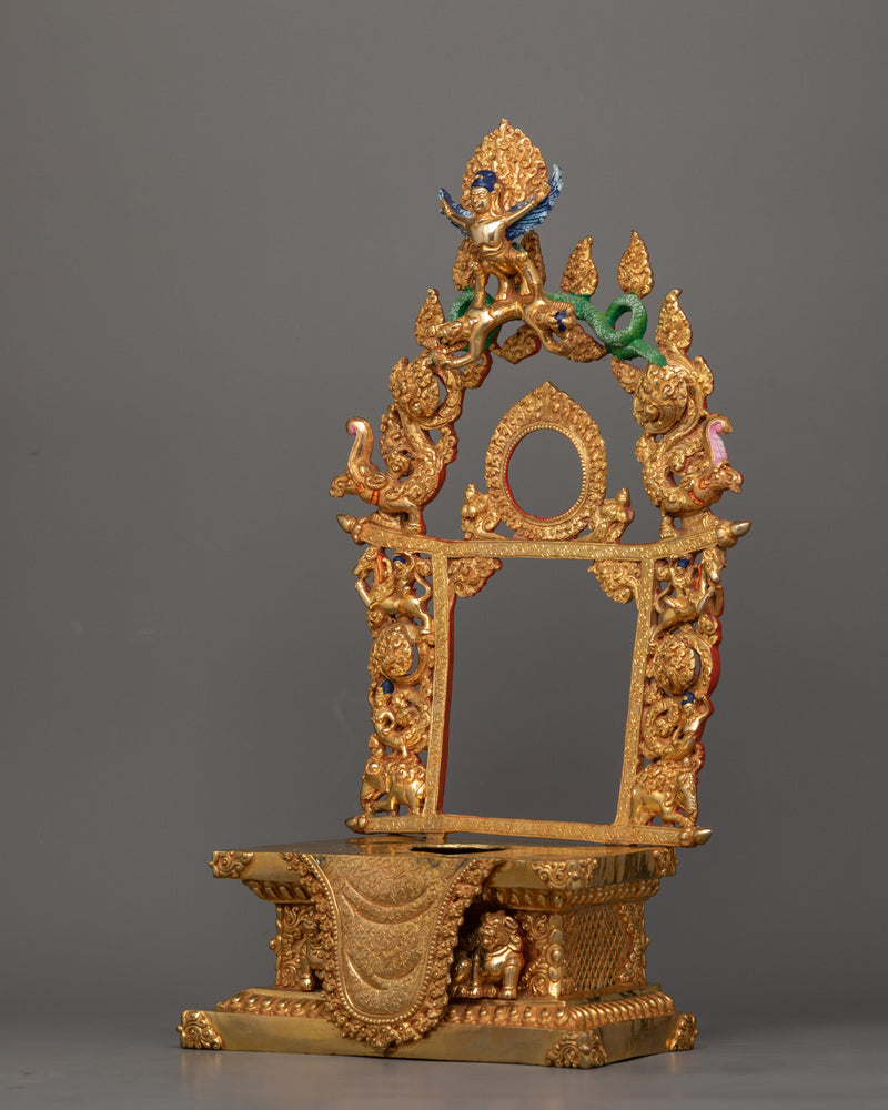 Hand Made Traditional Art Throne | Four Your Beautiful Statue