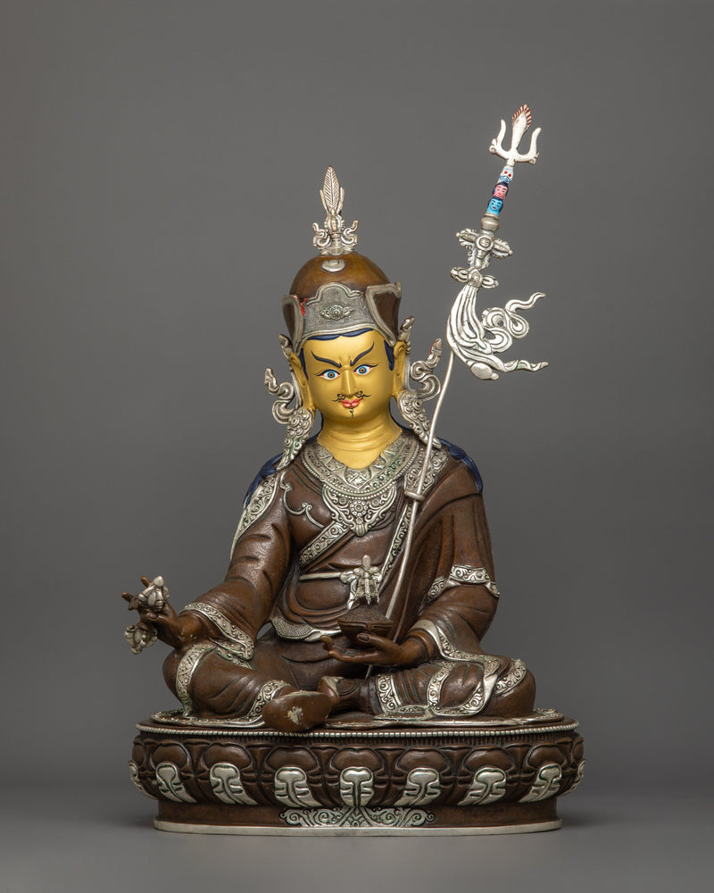 sacred-statue-of-lotus-born-guru-rinpoche